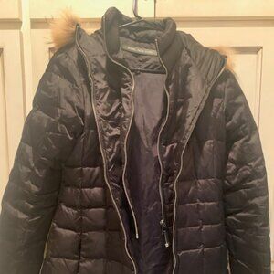 Marc Jacobs Black Puffer Jacket with faux fur hood; Size Small